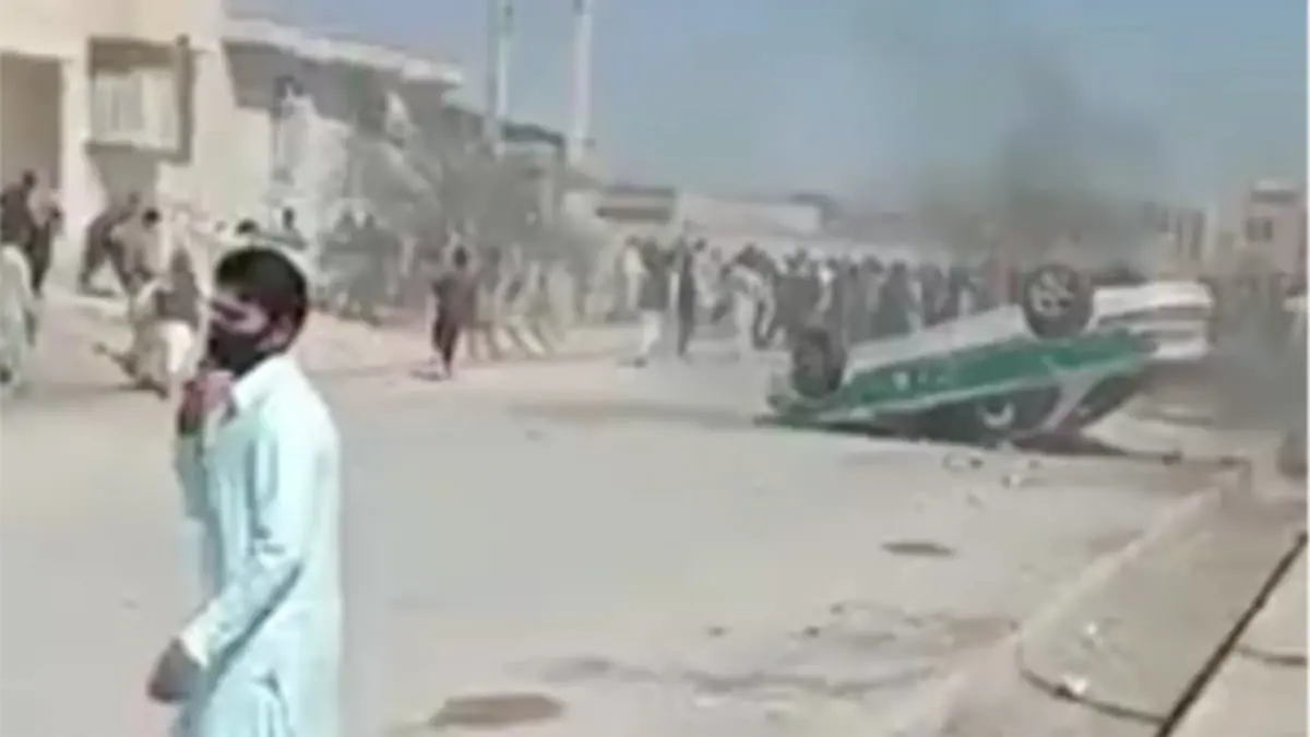 بعد مقتل 10 بلوش برصاص الحرس الثوري.. احتجاجات واسعة في سراوان الإيرانية (فيديو)