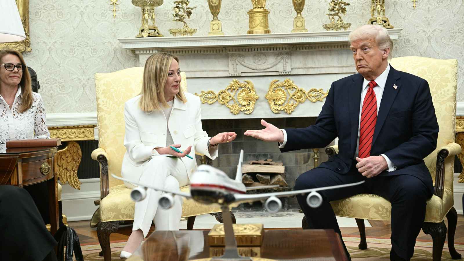 بحضور ميلوني.. صحفي يحرج ترامب بسؤال عن إهانة الأوروبيين (فيديو)