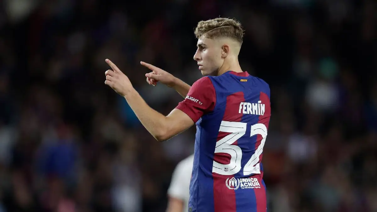 برشلونة دعمه بتصرف غريب.. فيرمين لوبيز يشعل الجدل بسبب رونالدو وميسي

