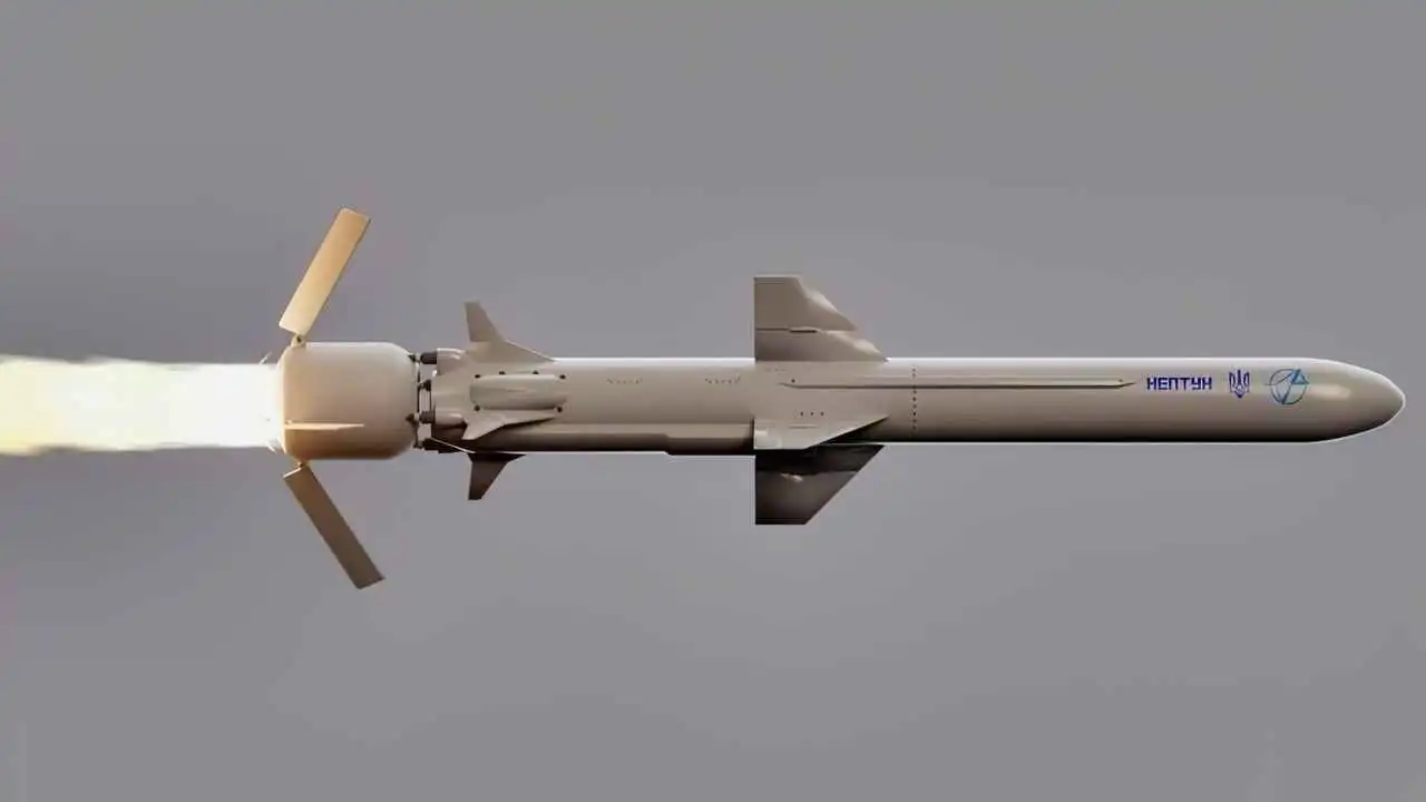 نسخة مطورة عن "قاتل موسكفا".. أوكرانيا تكشف عن صاروخ "لا يقاوم"