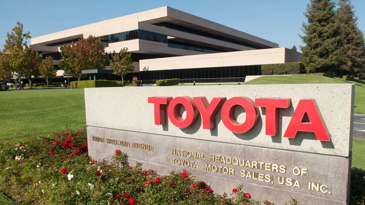 تويوتا توسع إنتاج قطع غيار السيارات الكهربائية في أمريكا