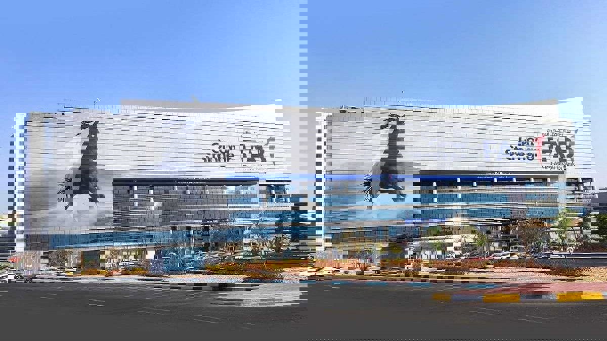 بنك" أبوظبي الأول" يبيع سندات بـقيمة 500 مليون دولار