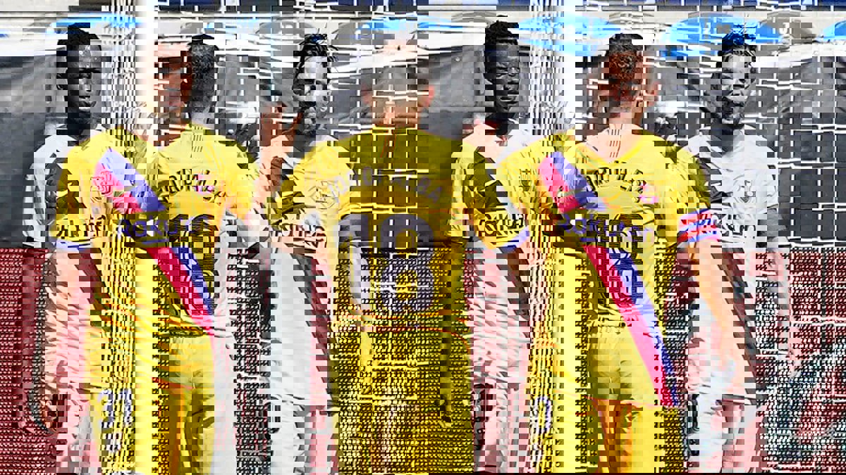 ميسي يسجل رقمين قياسيين في مباراة برشلونة ضد ألافيس