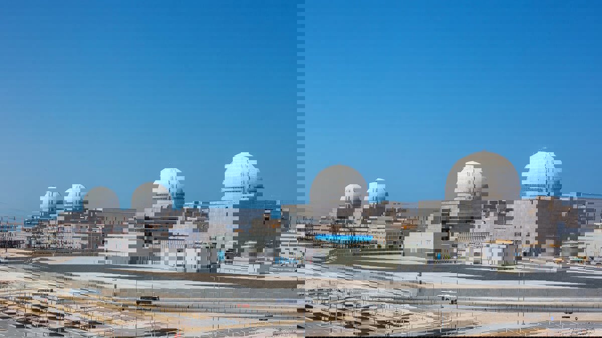 الإمارات تعلن بدء تشغيل الوحدة الثانية من محطة كهرباء براكة التي تعمل بالطاقة النووية