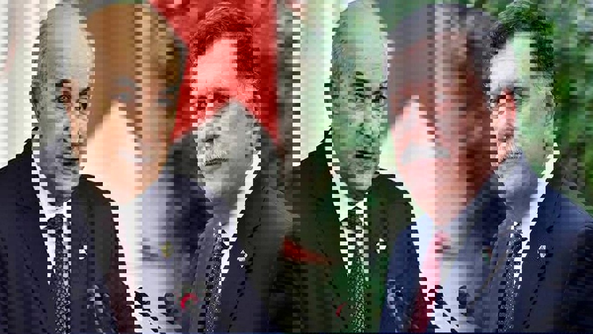 السراج يزور الجزائر لبحث الأزمة الليبية مع تبون