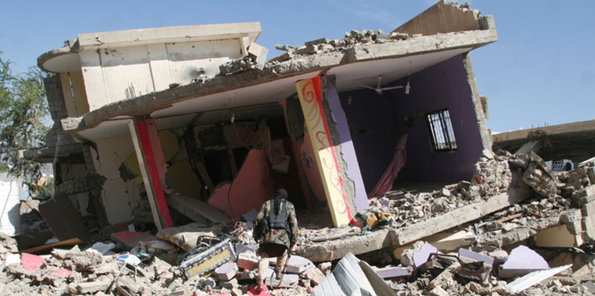 الحرب تحيي مهنًا قديمة نسيها اليمنيون (صور)