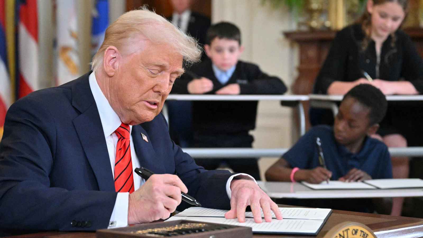 ماذا يعني قرار ترامب تفكيك وزارة التعليم الأمريكية؟