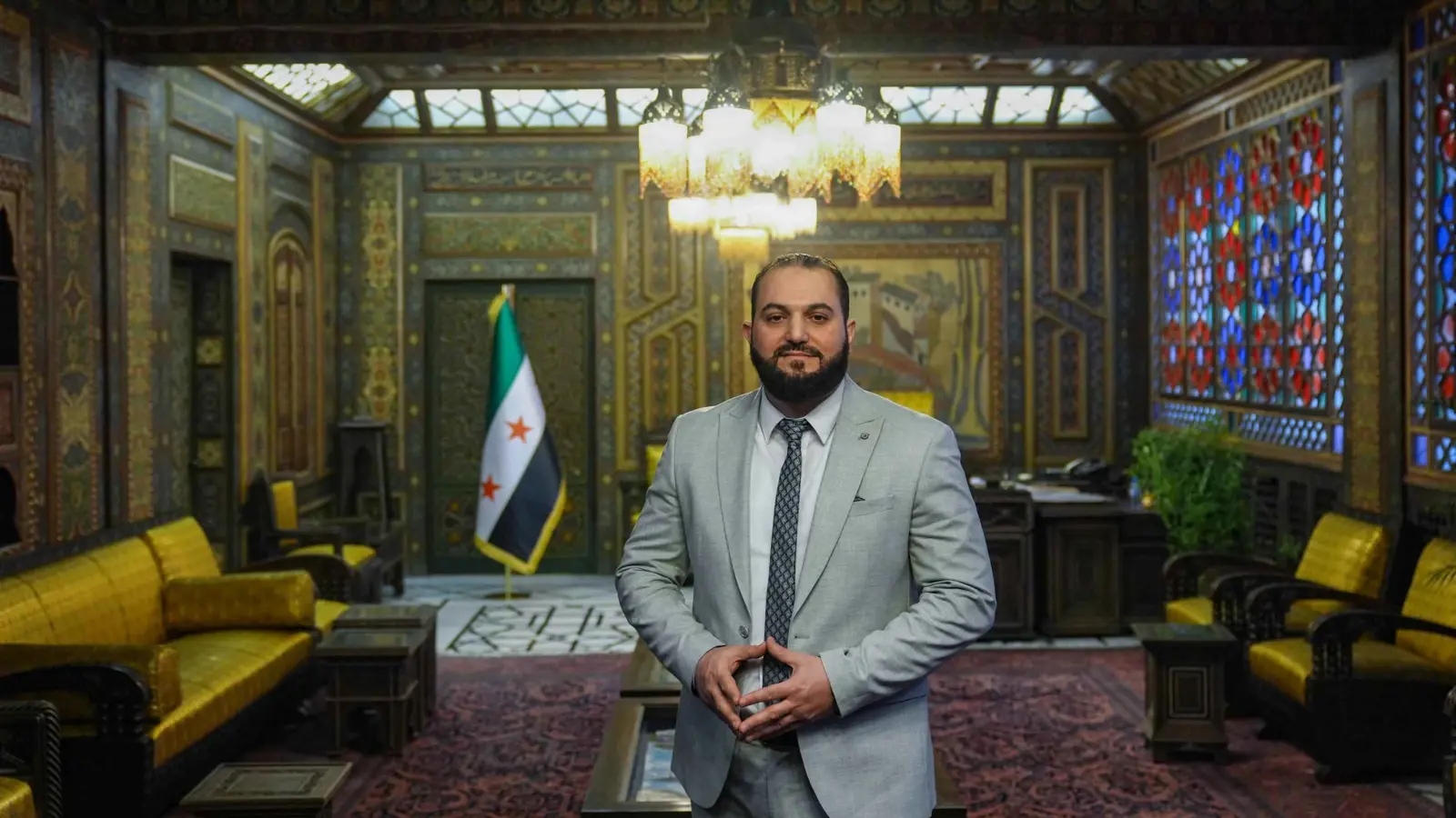 محافظ دمشق يدعو واشنطن لإحلال السلام بين سوريا وإسرائيل