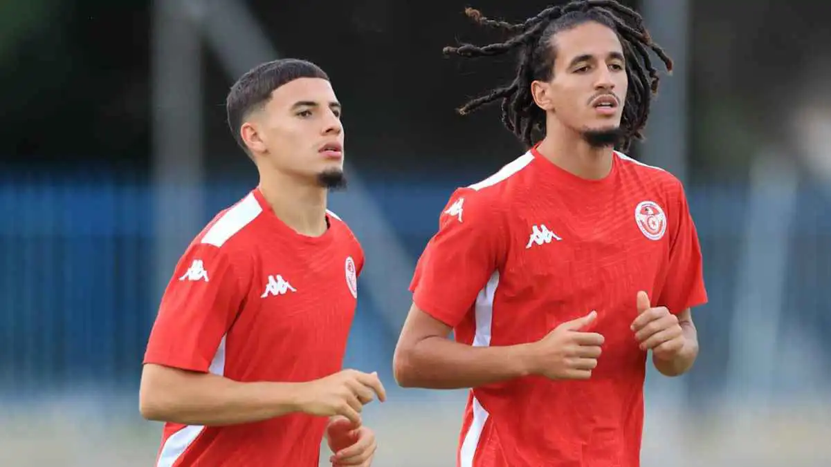 لاعبا منتخب تونس حنبعل المجبري واسماعيل الغربي