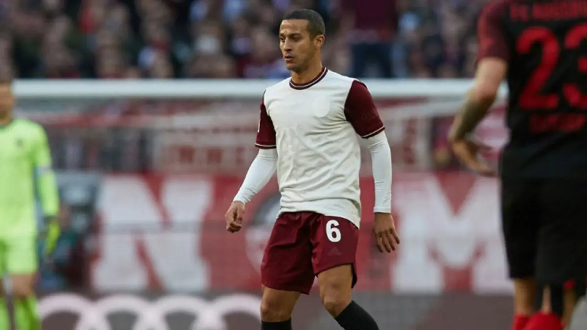 بايرن ميونخ يرد على تقارير رحيل تياغو ألكانتارا إلى ليفربول