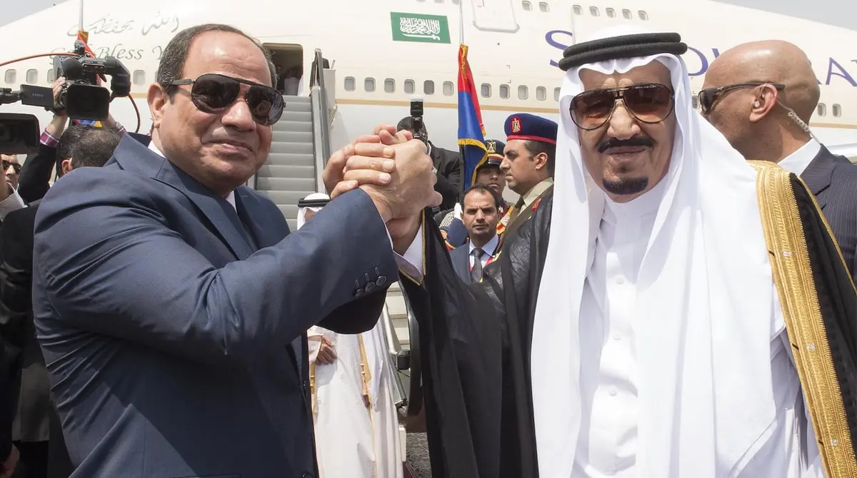 مصر تتلقى طلبًا سعوديًا لاستلام "تيران وصنافير"