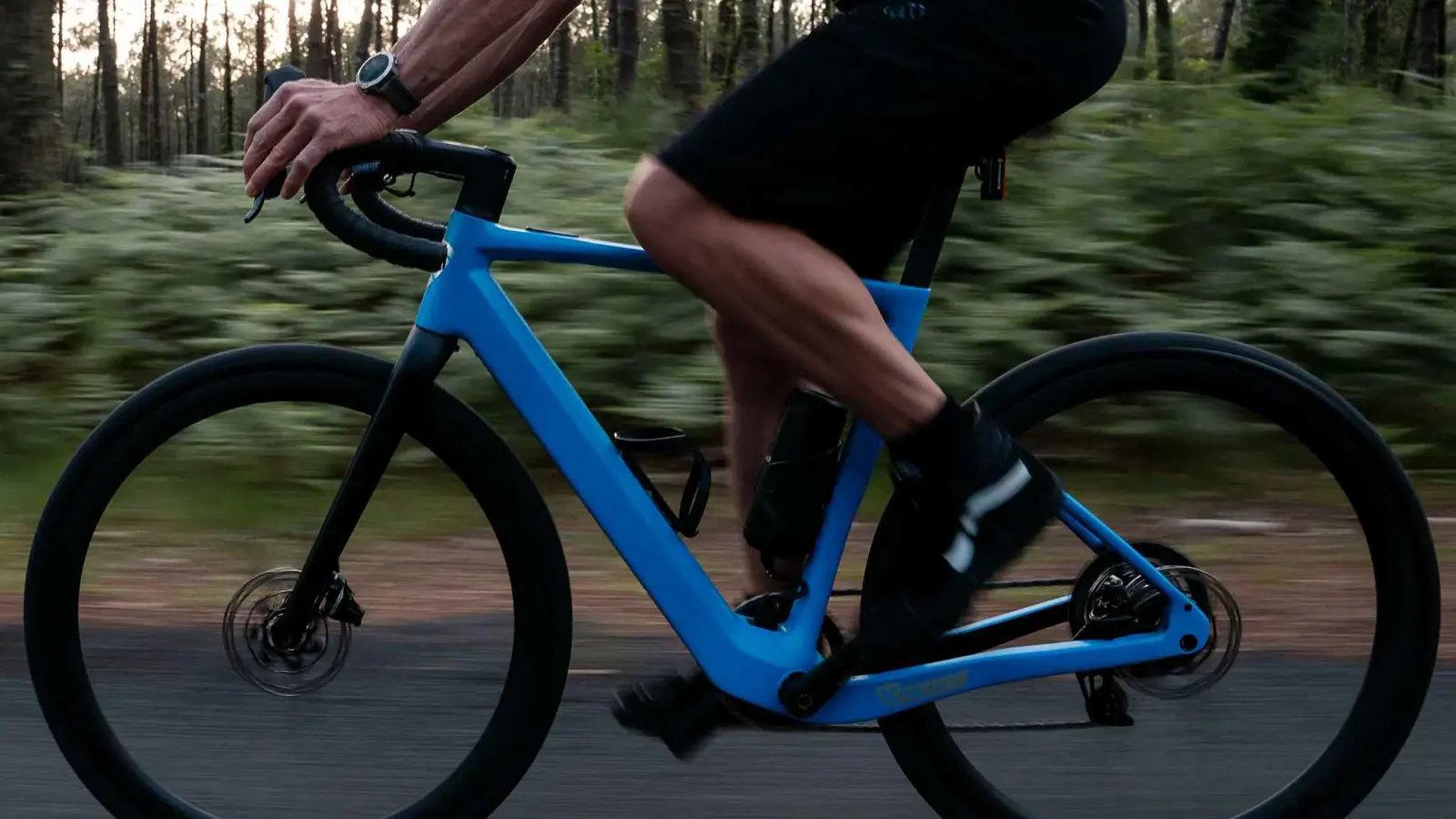 على دراجة هوائية.. ضبط أصغر متحرش في العراق (صور)