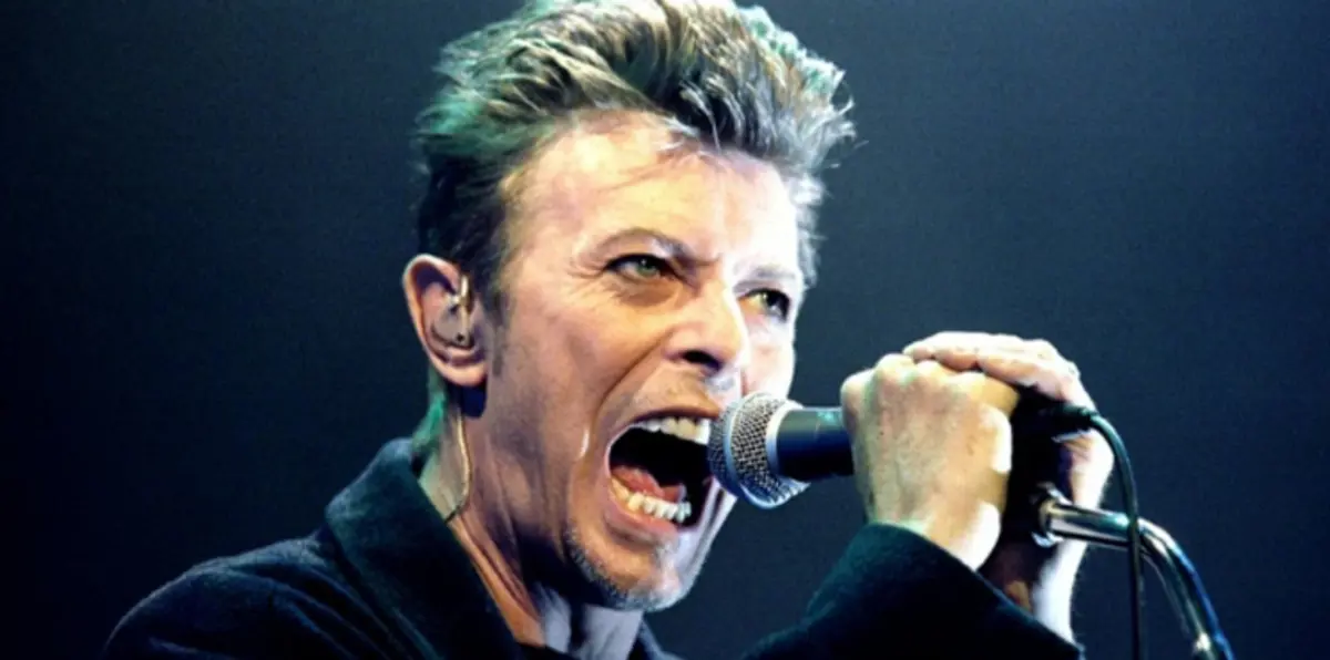 إطلاق اسم "ديفيد بوي" على كوكبة من النجوم‎