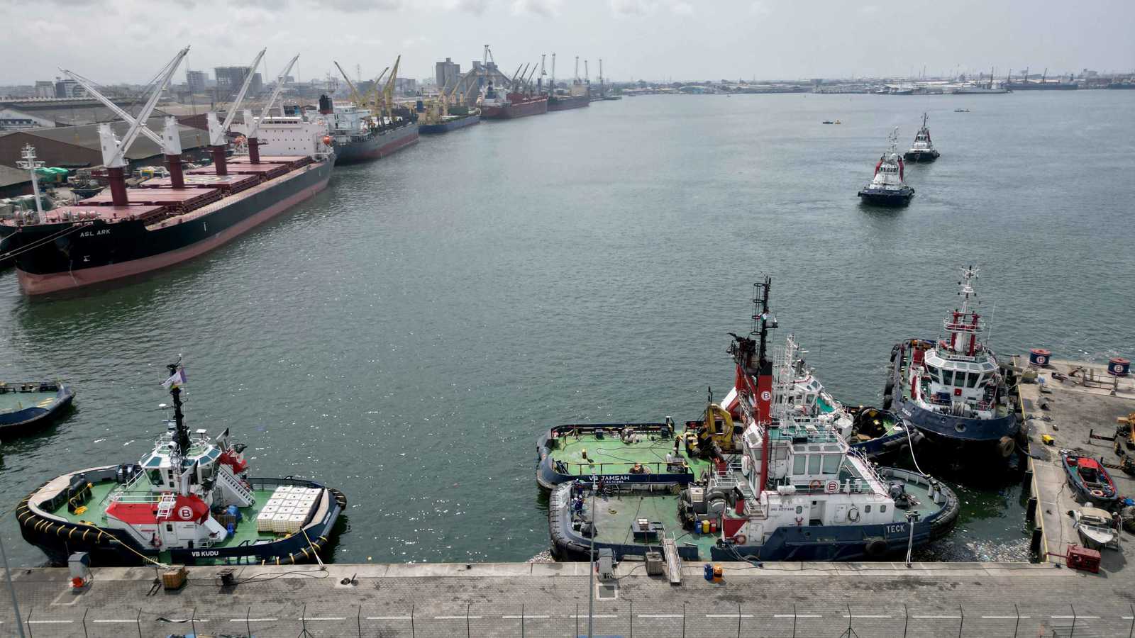 صراع غاني إيفواري "خفي" للسيطرة على تجارة الساحل الأفريقي