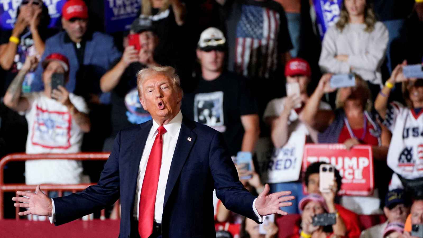 حملة ترامب تتهم "العمال" البريطاني بـ"التدخل الصارخ" في الانتخابات