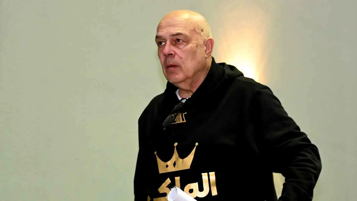 3 أسباب تدفع الزمالك لإقالة غروس "فورا"