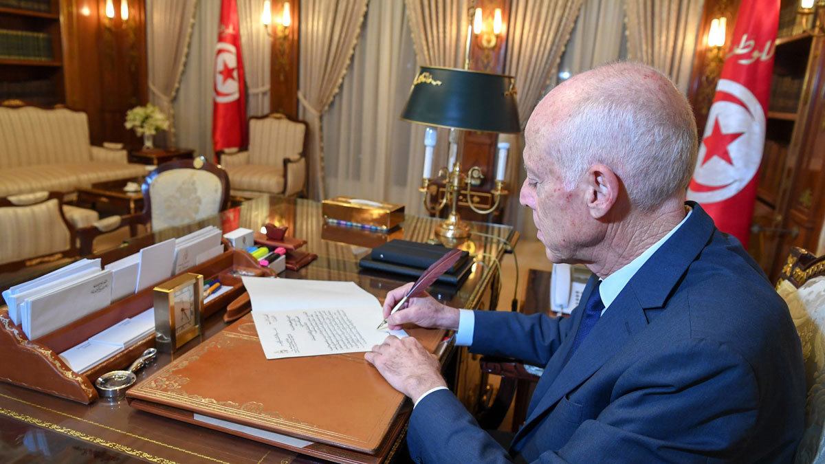 تونس.. قيس سعيد يقيل وزير الخارجية