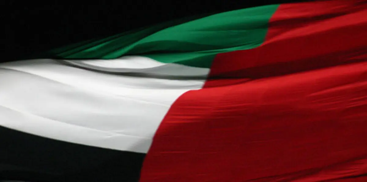 دبي تدخل "غينيس" بأطول وشاح في العالم‎