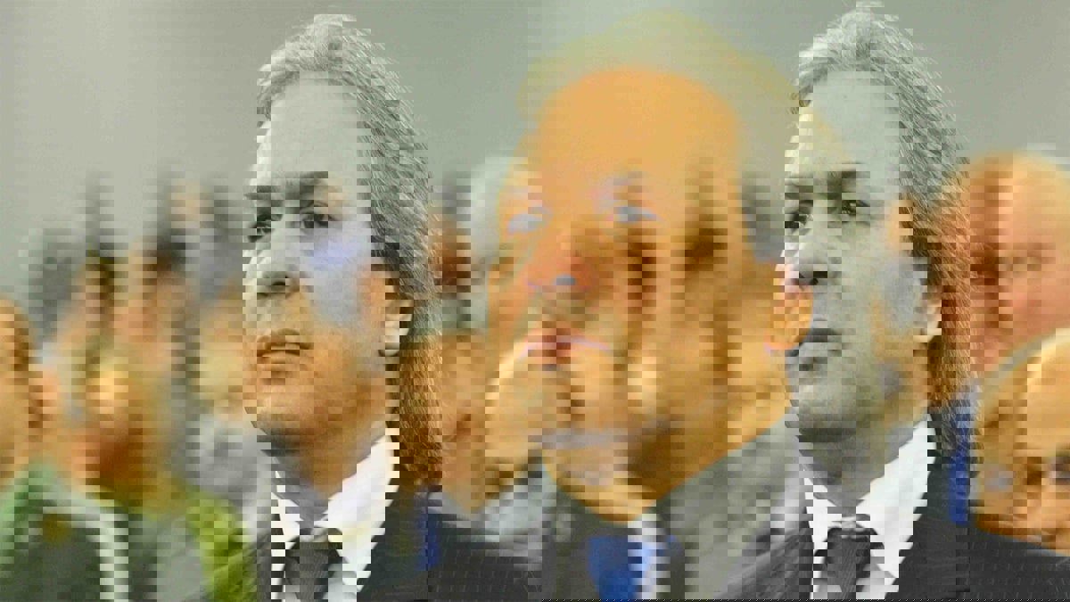 ردود فعل غاضبة بعد إطلاق صافرات استهجان ضد رابح ماجر