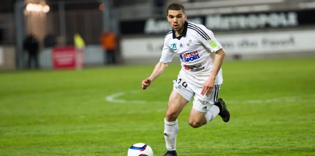 وليد الحجام مرشح لتعويض نبيل درار في قائمة المغرب لكأس العالم