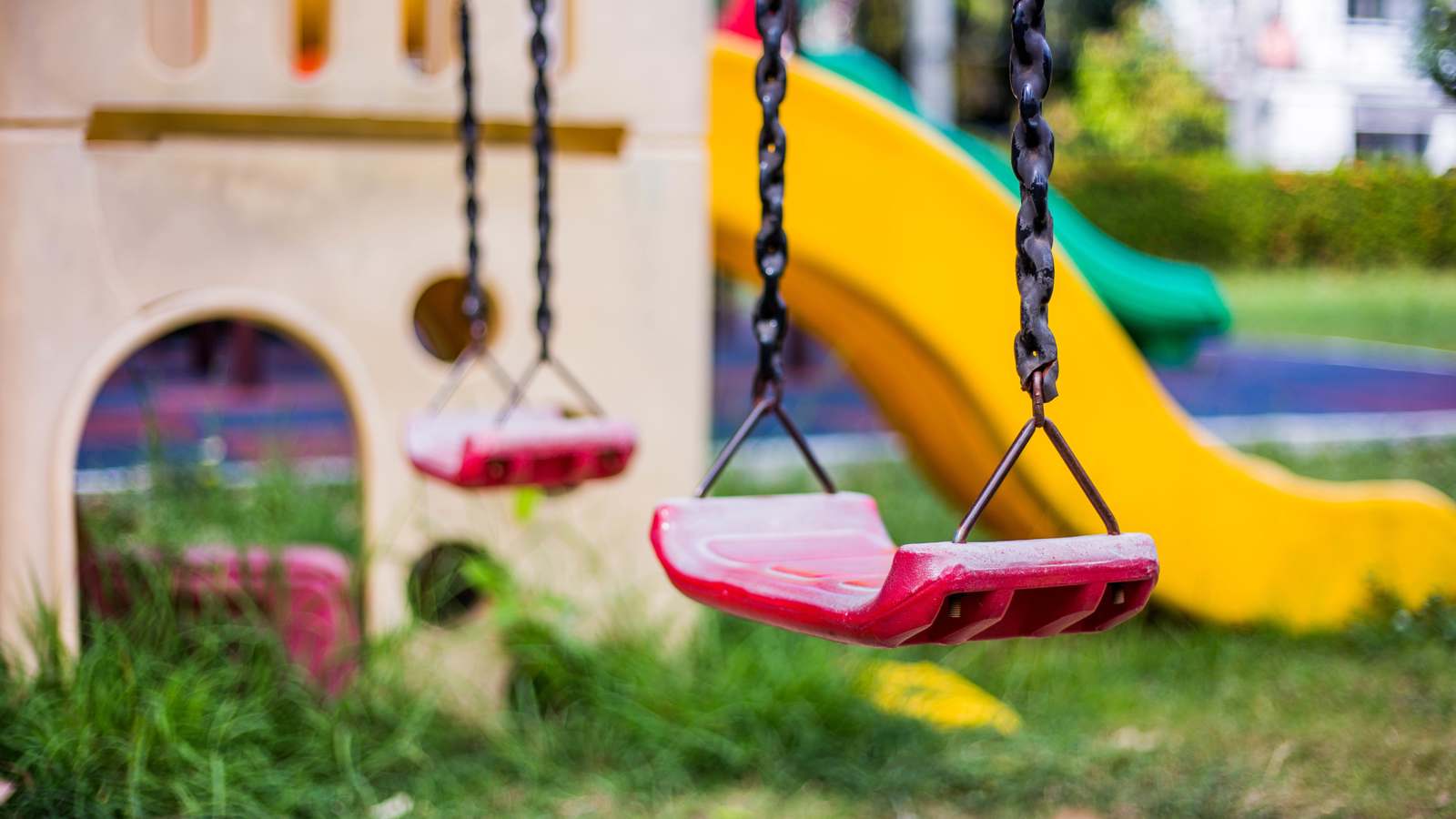 مصر.. وفاة طفل بحادث مأساوي أثناء اللعب بأرجوحة