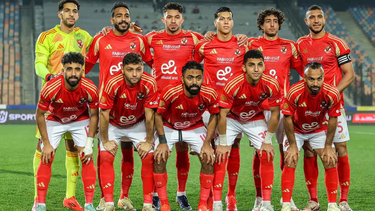 فيديو يثير جدلا حول اشتباك ثنائي الأهلي المصري (شاهد)