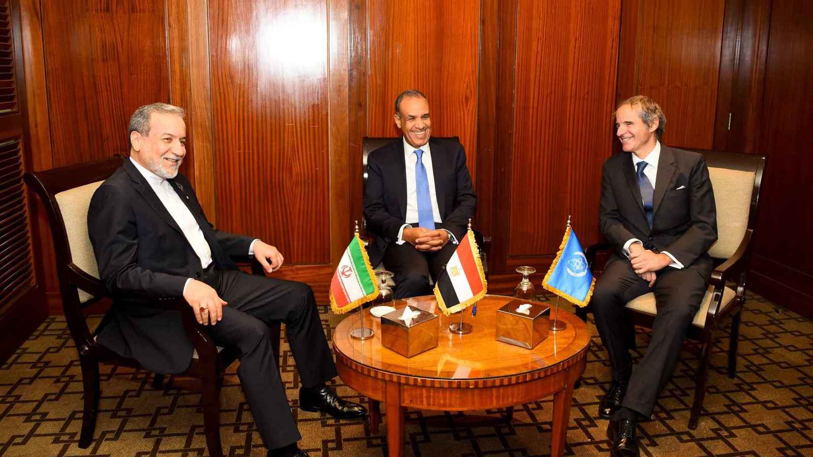 "لقاء في توقيت مناسب".. غروسي يعلق على اجتماع القاهرة