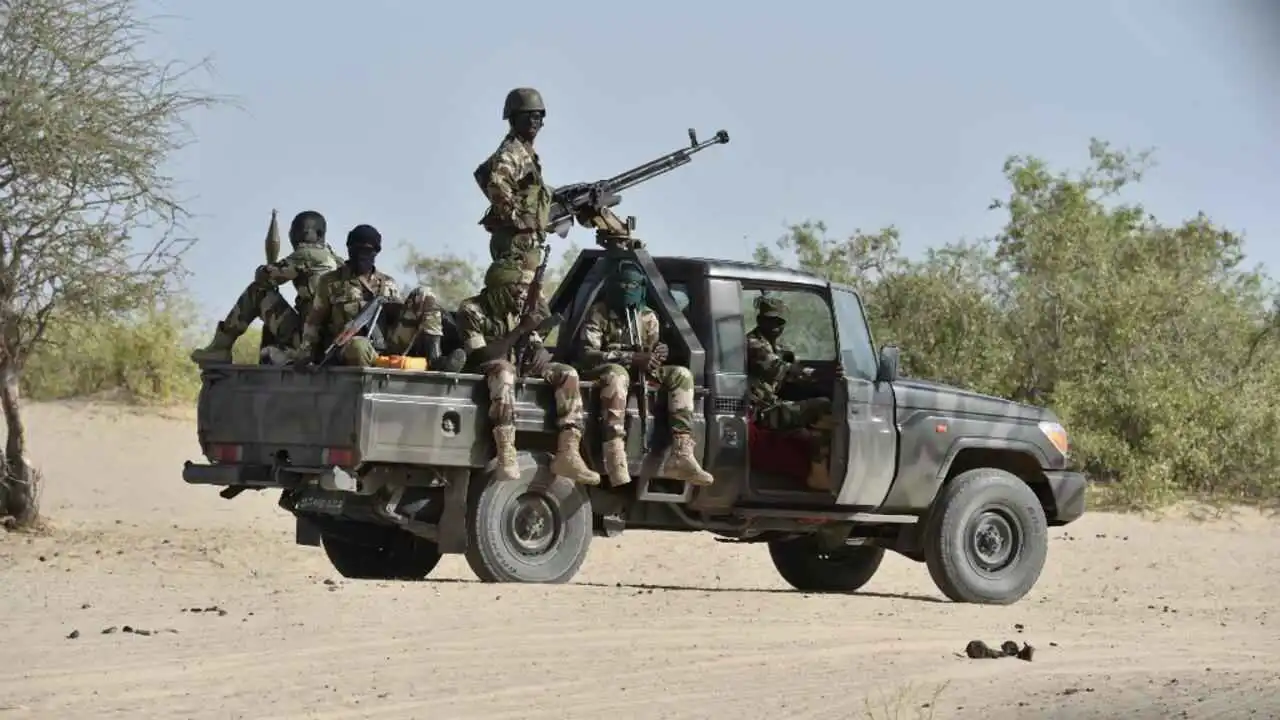 قضت على عشرات بعملية ضخمة.. نيجيريا توسع دائرة حربها على الجماعات المسلحة