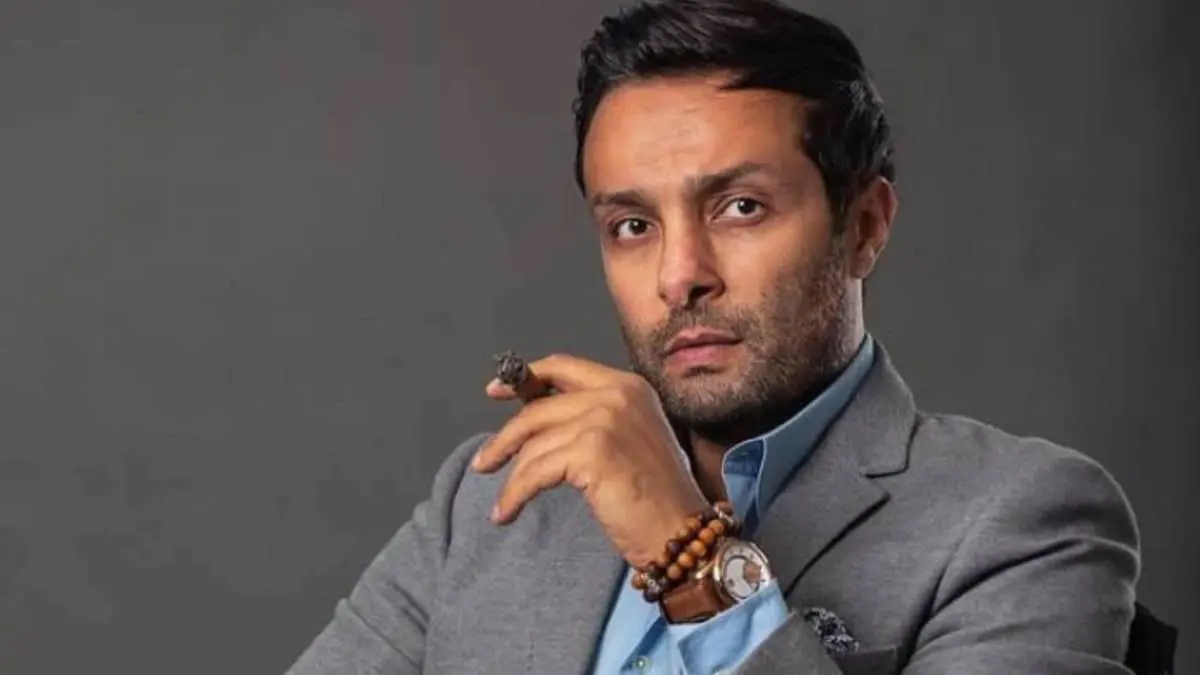 الفنان وائل عبد العزيز ينشر وصيته.. ما القصة؟