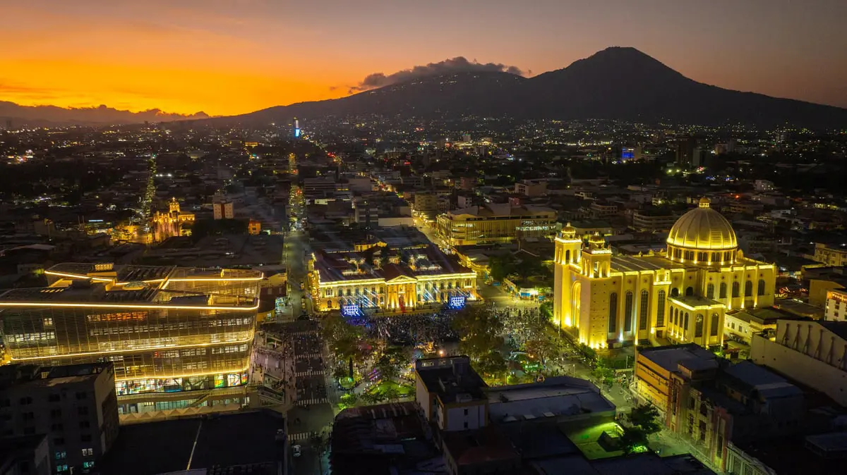 السلفادور توافق على قرض سعودي بقيمة 83 مليون دولار