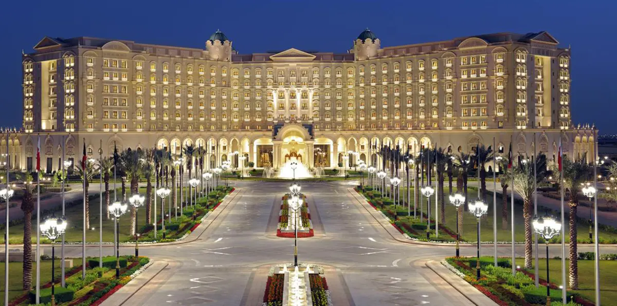 غرف "ريتز كارلتون" الرياض تستعد للظهور بذكريات نزلائها المعتقلين