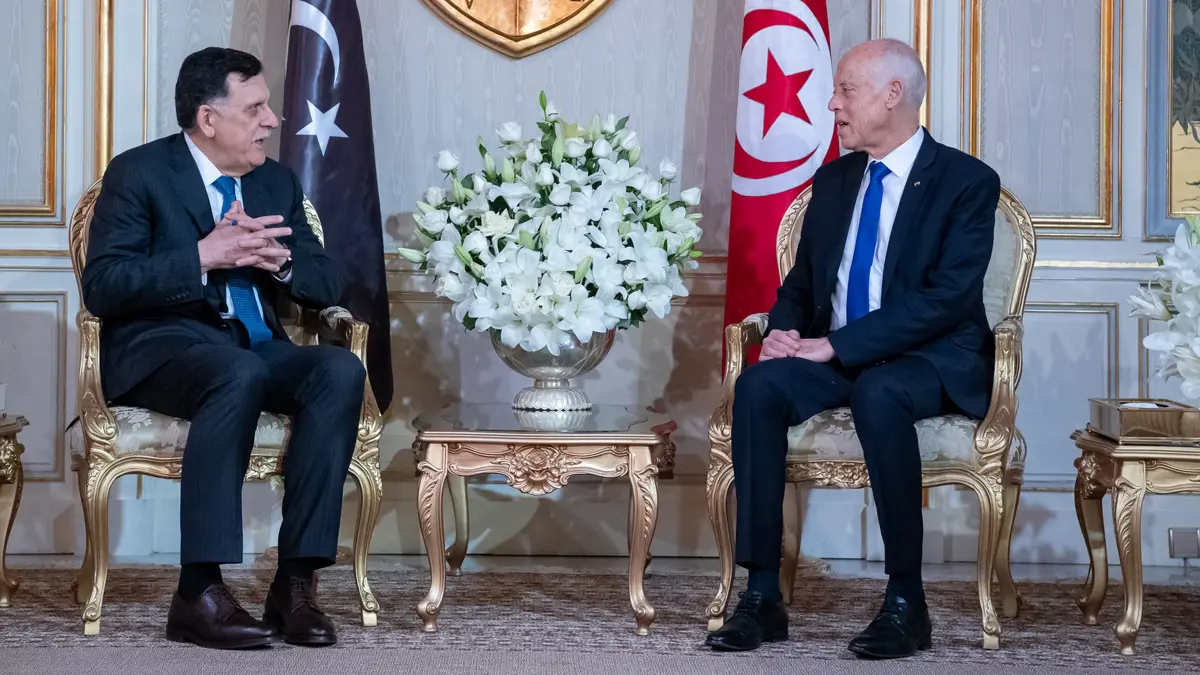 تونس.. قيس سعيد يستقبل فائز السراج في قصر قرطاج (فيديو)