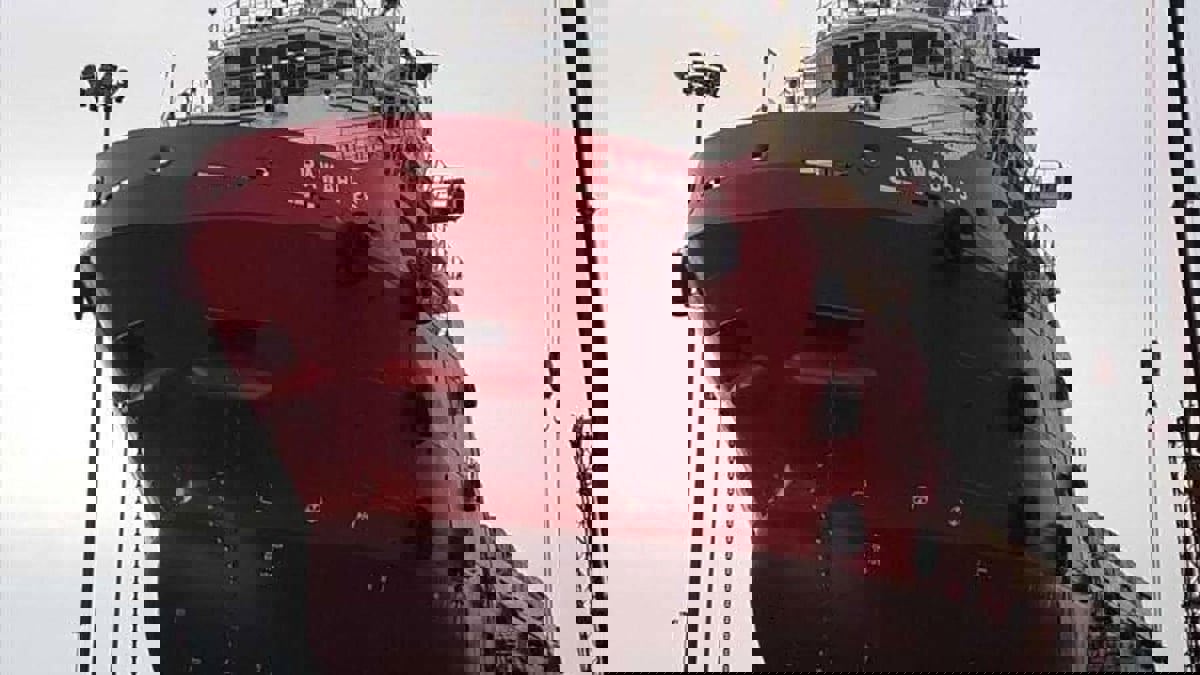 الحوثيون يقدمون رواية متناقضة حول سفينة الشحن المختطفة "روابي"