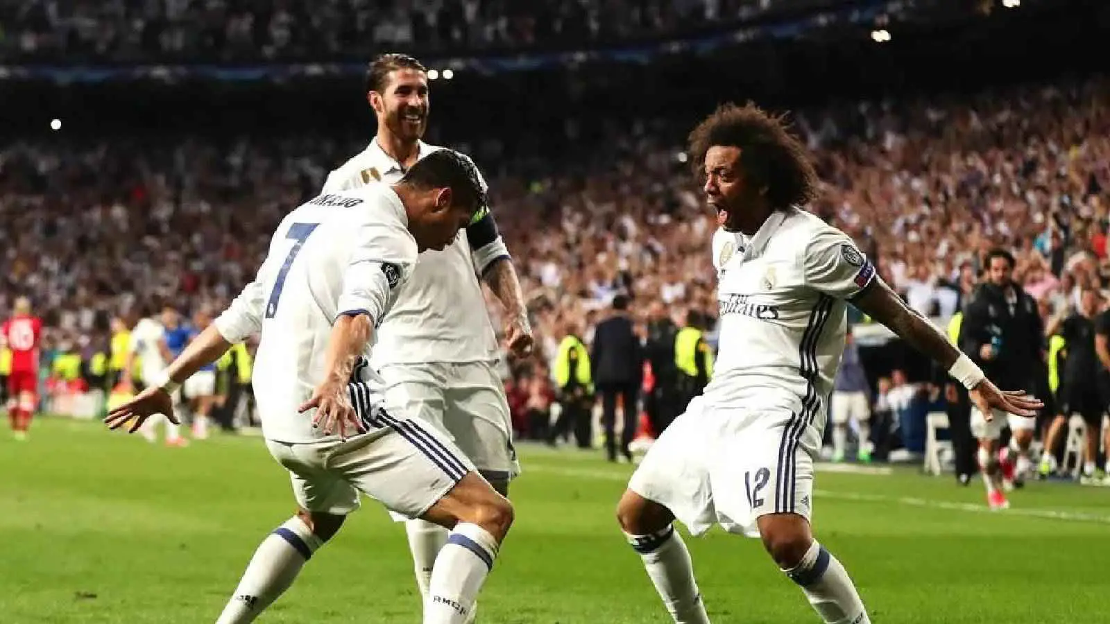 رسميا.. اعتزال أسطورة ريال مدريد