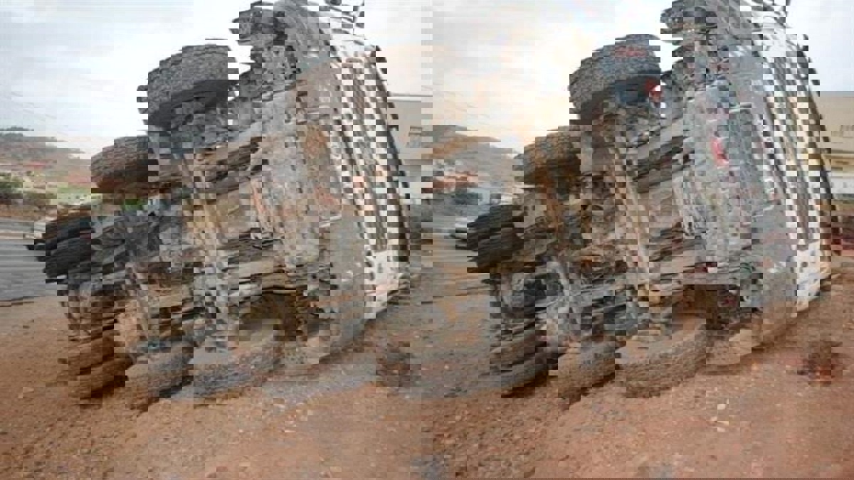 7 قتلى و 20 جريحا في انقلاب حافلة بالجزائر (صور)