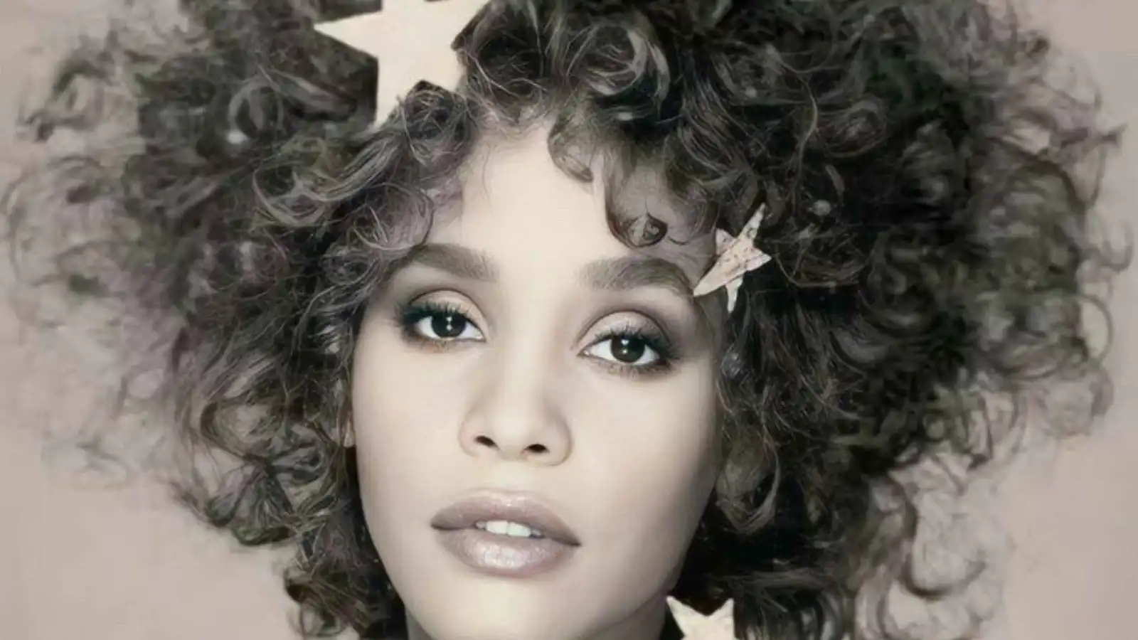 "ضحكت كثيرًا".. تفاصيل الأيام الأخيرة لويتني هيوستن قبل وفاتها المأساوية