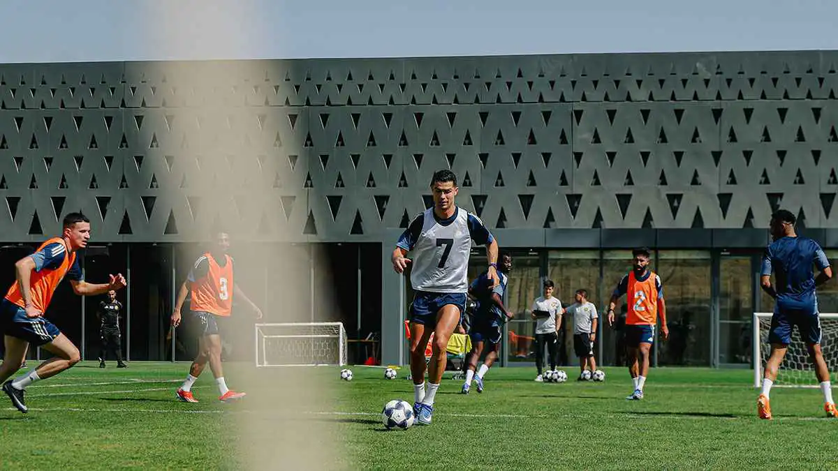 ثمن القرار الصارم.. رونالدو يكبد نفسه 4 خسائر كبرى