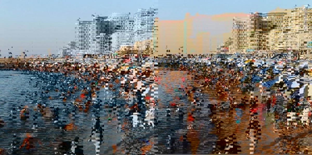 مصر.. مطالب شعبية وبرلمانية بإغلاق "شاطئ الموت" في الإسكندرية (صور)