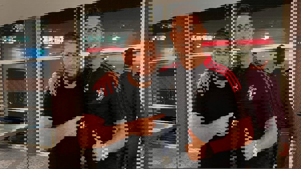 تحد طريف بين كريستيانو رونالدو وحبيب نورمحمدوف (فيديو)