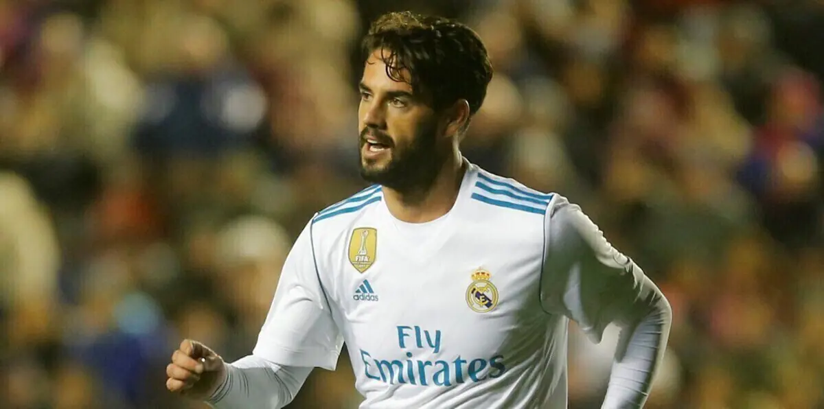 5 أندية تنتظر قرار ريال مدريد بشأن إيسكو