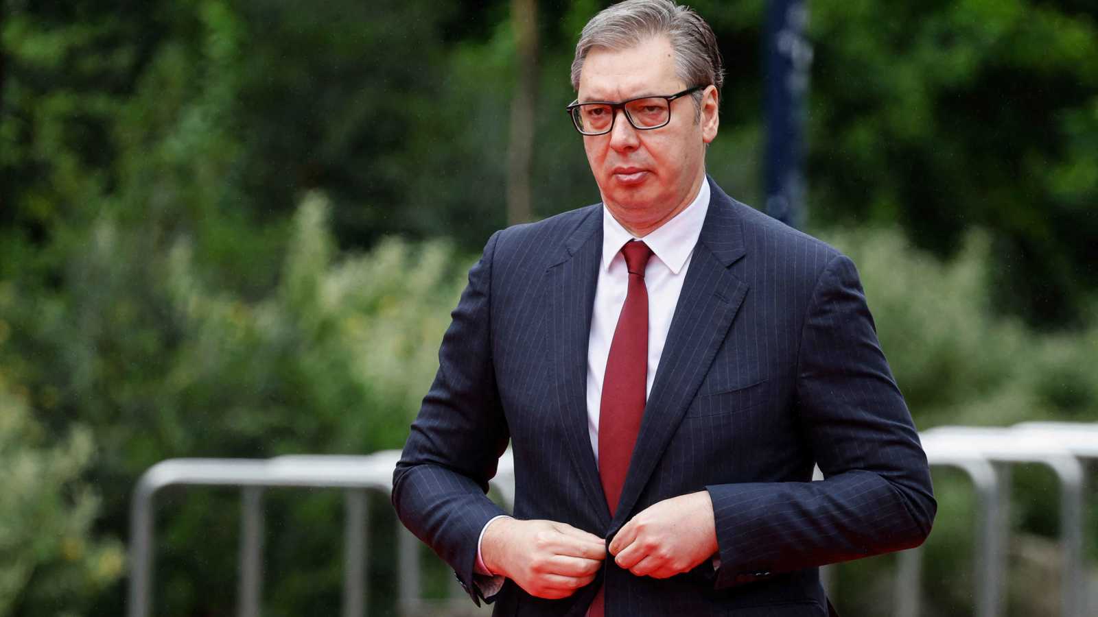 حريق وإطلاق نار في مخيم ببلغراد وسط اشتباه بـ"هجوم إرهابي"