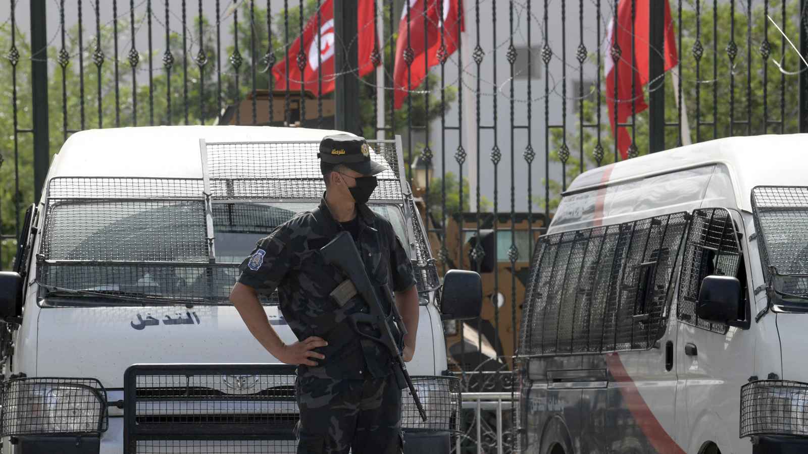 تونس.. غضب بعد اعتقال مواطن بطريقة عنيفة