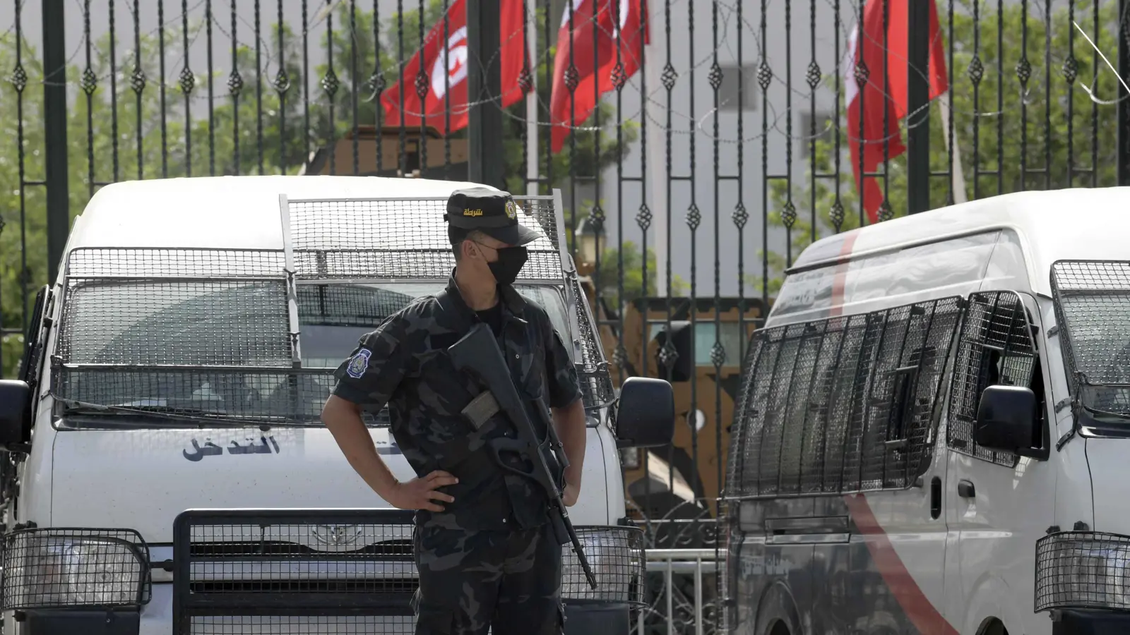 تونس.. غضب بعد اعتقال مواطن بطريقة عنيفة