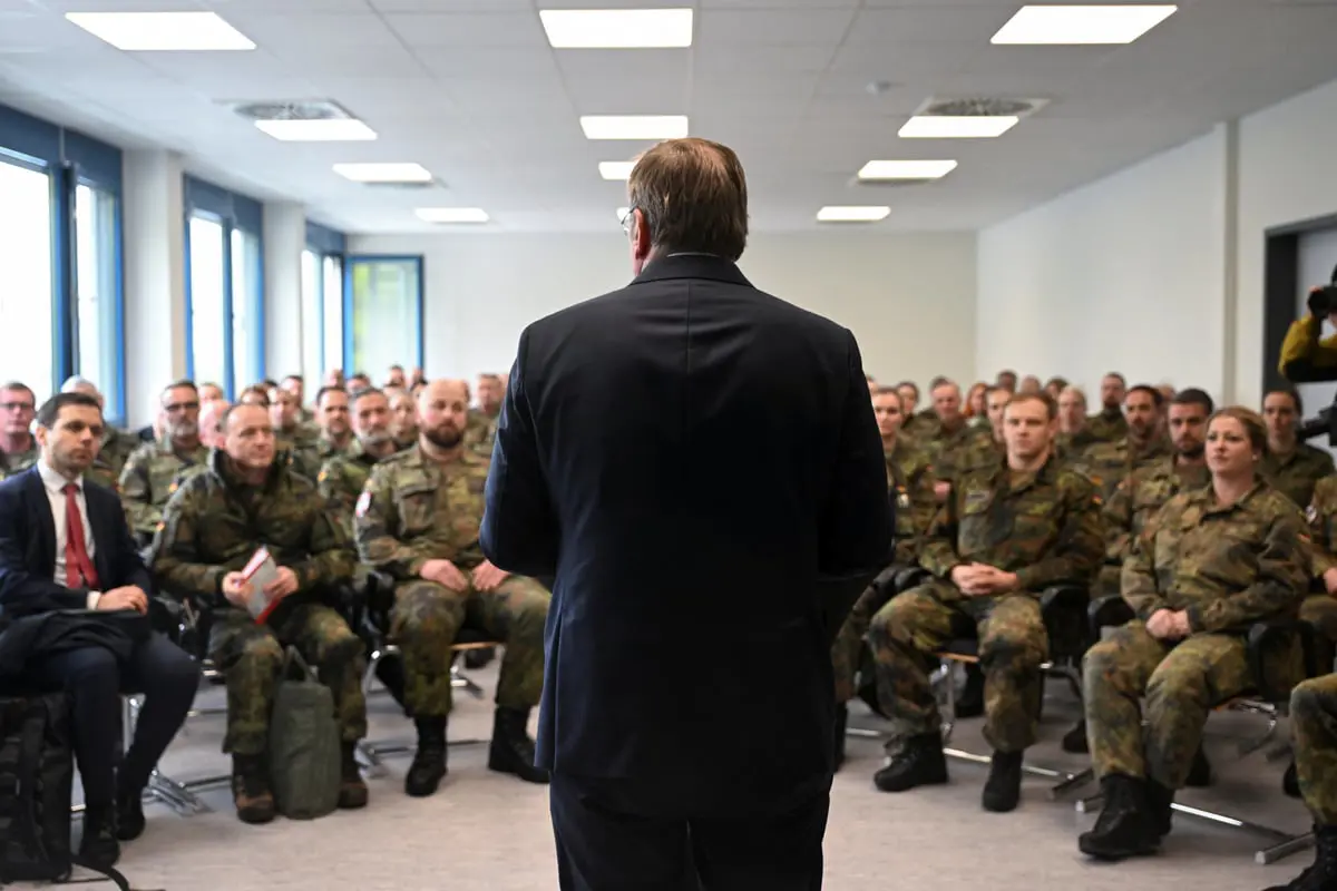 تفاصيل خرق أمني كشف معلومات سرية عن 6 آلاف اجتماع للجيش الألماني 