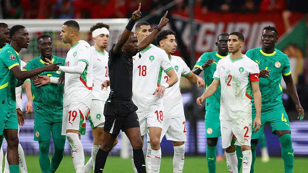 الصحف الرياضية: إعلان المغرب فائزًا بلقب كأس إفريقيا.. ومواجهة مهمة لبرشلونة 