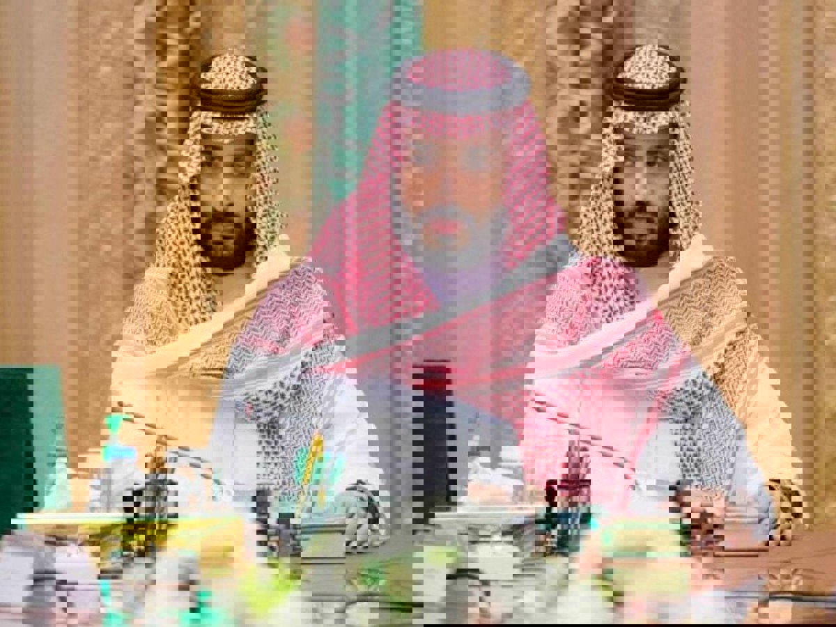 ولي ولي العهد محمد بن سلمان يكرّم ضباط سعوديين