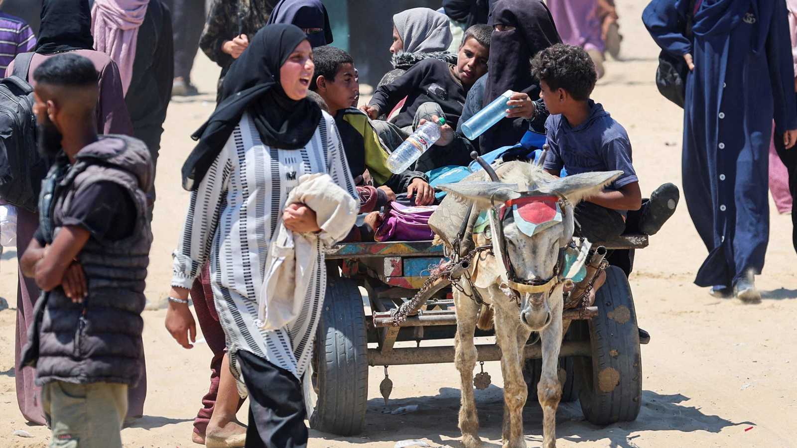 نقلت فلسطينيين إلى رفح.. "أبوشباب" تعلن انطلاق مشروع "غزة الجديدة"
