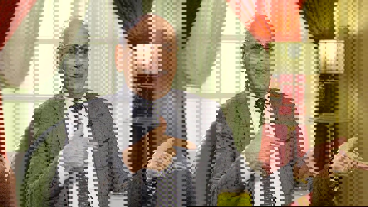 العراقي جعفر العلاق يفوز بجائزة الشيخ زايد للكتاب في الآداب
