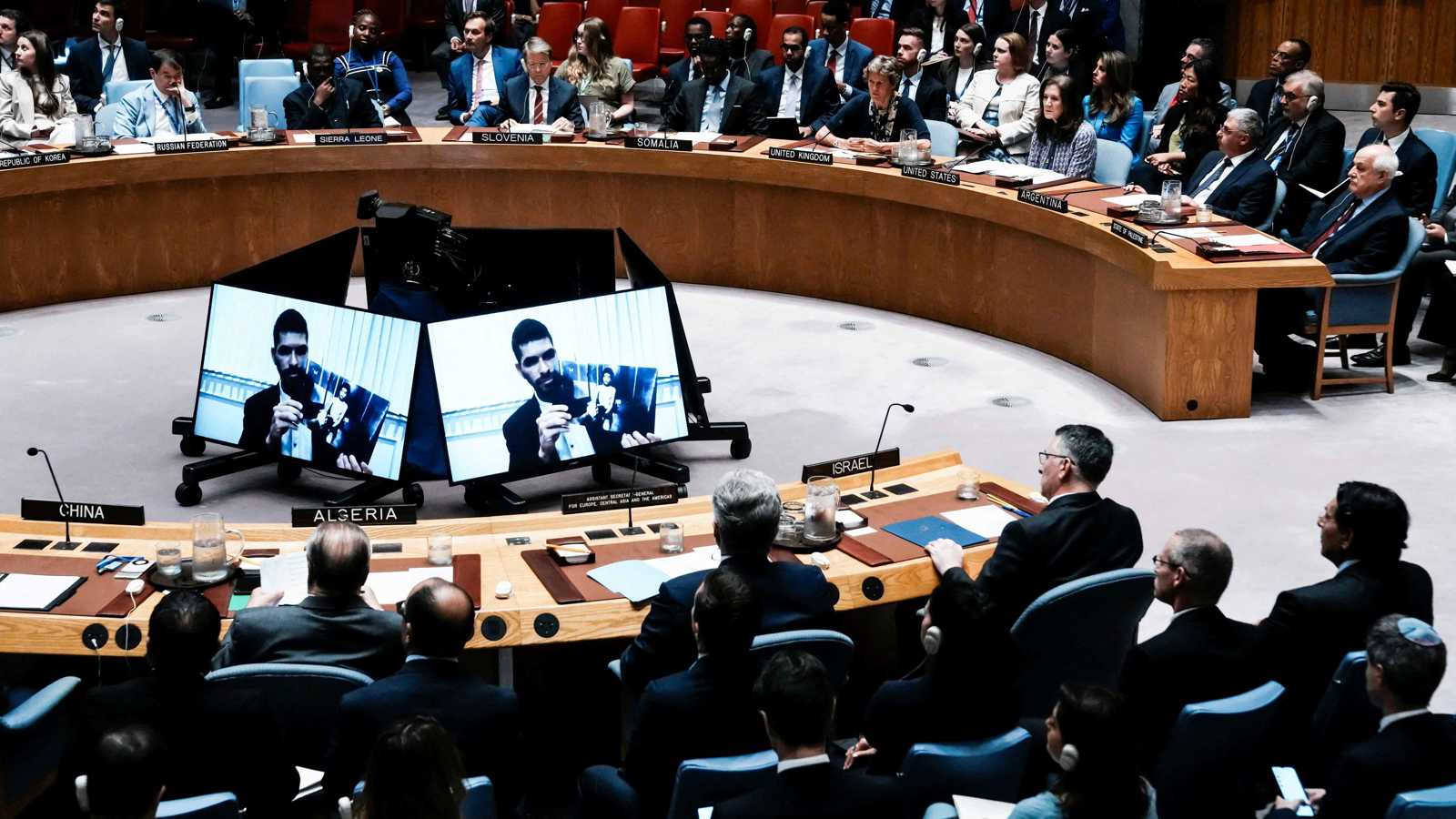 مسؤول أممي يهاجم حماس وإسرائيل أمام مجلس الأمن