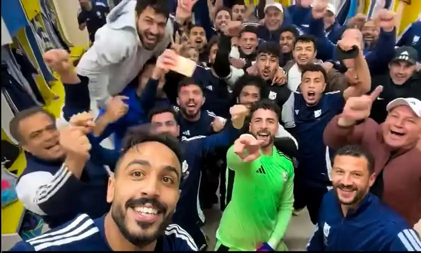 لاعبو إنبي مع محمود كهربا